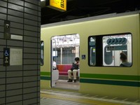 Medium_01_仙台市地下鉄バリアフリー対応車両
