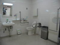 Medium_イオン阿児店1階トイレ全景
