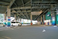 Medium_01_平面駐車場から水族館まで