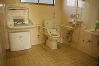 Medium_1.多目的トイレ内部