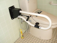 Medium_車椅子トイレの便器