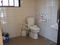 Medium_2.多目的トイレ内部