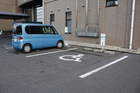Medium_障碍者用駐車場