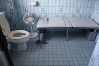 Medium_トイレ内