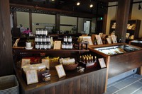 Medium_店内物販