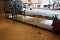 Medium_出入り口１