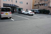 Medium_駐車場