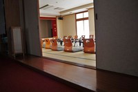 Medium_宴会場段差