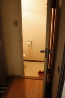 Medium_トイレ入口