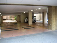 Medium_駐車場