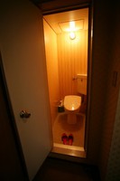 Medium_トイレ入口