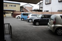 Medium_駐車場