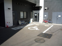 Medium_1.ホテルの障がい者駐車場resize3989