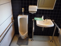 Medium_２．多目的トイレ内resize5235
