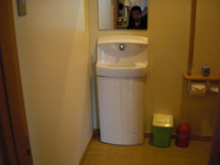 Medium_３．１階車いすトイレ内resize3962