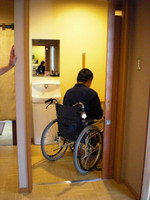 Medium_２．１階車いすトイレ入口resize3962