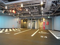 Medium_01_せんだいメディアテーク駐車場横付け