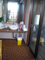 Medium_３．岩露内脱衣所resize3974