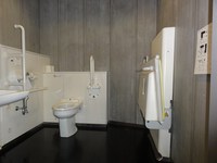 Medium_01_せんだいメディアテーク介助スペース