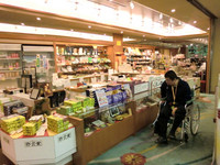 Medium_２．１階売店resize4006