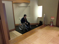 Medium_３．脱衣所入口resize4033