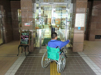 Medium_１．東横イン松江駅前正面入口resize3170