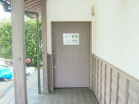 Medium_２．出雲文化伝承館駐車場車いすトイレ入口resize2079