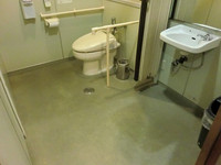 Medium_２．新館３階車いすトイレresize2437