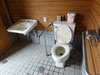 Medium_02_城北公園車いす専用トイレ