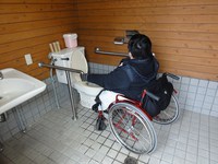 Medium_03_城北公園車いす専用トイレ