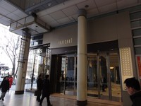 Medium_02_藤崎ファーストタワー館建物出入口