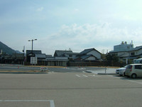 Medium_１．駐車場からトイレresize4799