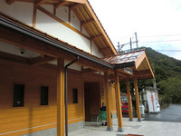 Medium_１．駅舎入口resize2208