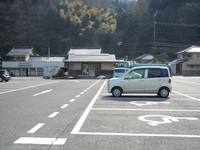Medium_１．障がい者駐車場resize4783