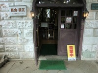 Medium_01建物出入口