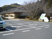 Medium_２．障がい者駐車場resize4781