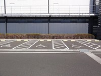 Medium_02_三井アウトレットパーク仙台港障害者駐車場