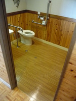 Medium_1.車いすトイレresize3896