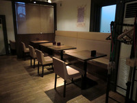 Medium_2.テーブル席resize2487