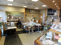 Medium_01_仙加苑白石バイパス本店商品陳列