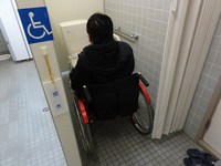 Medium_03_やまぶき亭車いす専用トイレ