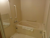 Medium_03_きよ水車いす対応トイレ客室