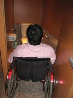 Medium_02_仙台万華鏡美術館車いす専用トイレ