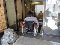 Medium_03_大観楼建物出入口