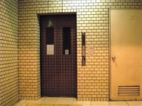 Medium_01_地下鉄北四番丁駅エレベーター