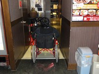 Medium_03_利久サンモール一番町通路