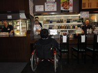 Medium_02_利久サンモール一番町店内情報