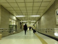 Medium_02_地下鉄仙台駅スロープ