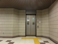 Medium_02_地下鉄五橋駅エレベーター