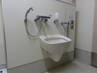 Medium_01_宮城県庁15階オストメイト対応トイレ
